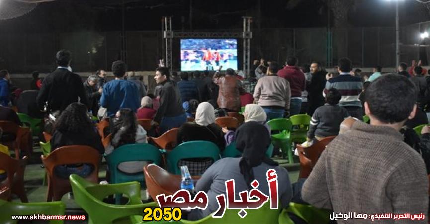 زحام أهالي أسيوط بالمقاهي والكافيهات لتشجيع المنتخب