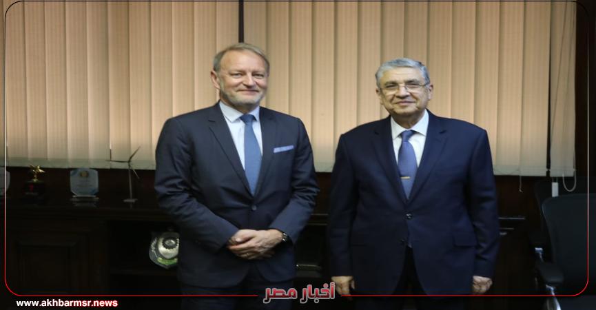 وزير الكهرباء يلتقي الرئيس التنفيذى لشركة جون كوكريل البلجيكية