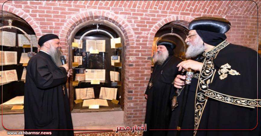 جانب من زيارة المكتبة