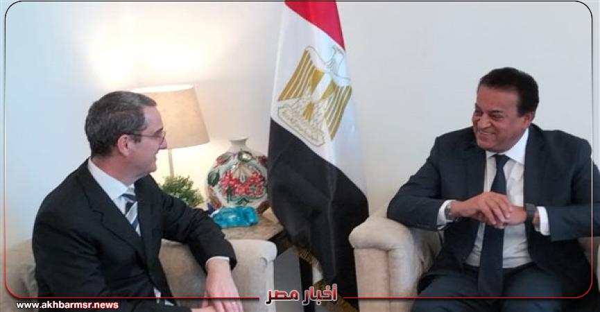 وزير الصحة يستقبل رئيس بعثة اللجنة الدولية للصليب الأحمر