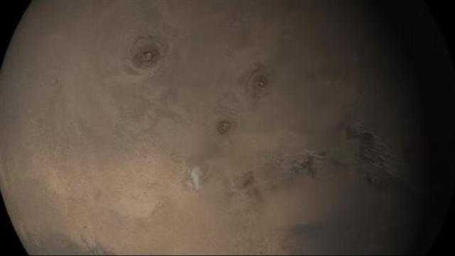 ناسا تُثبت بالديل: قشرة كوكب المريخ أكثر سمكًا على عكس المتوقع