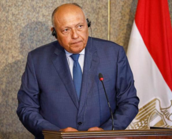 سامح شكرى يجرى اتصالا هاتفيا مع وزير خارجية الجزائر لتهنئته بمنصبه الجديد