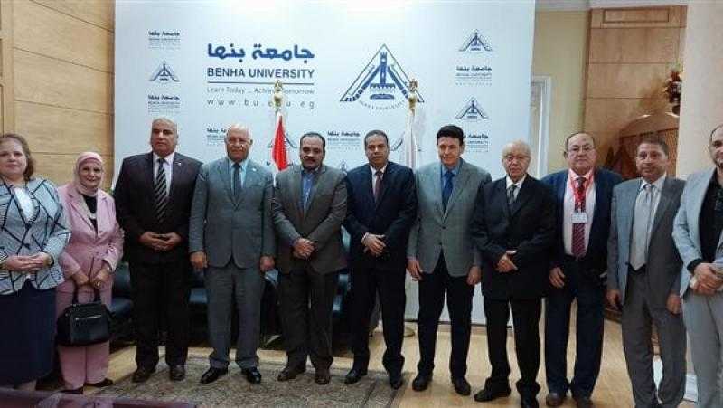 رئيس جامعة بنها يستقبل أعضاء لجنة قطاع الآداب بالمجلس الأعلى للجامعات