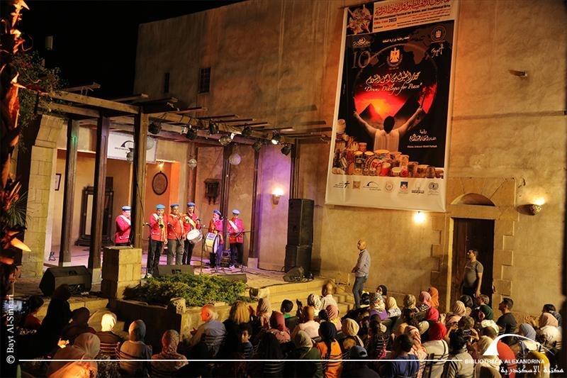 المهرجان الدولي للطبول والفنون التراثية في بيت السناري