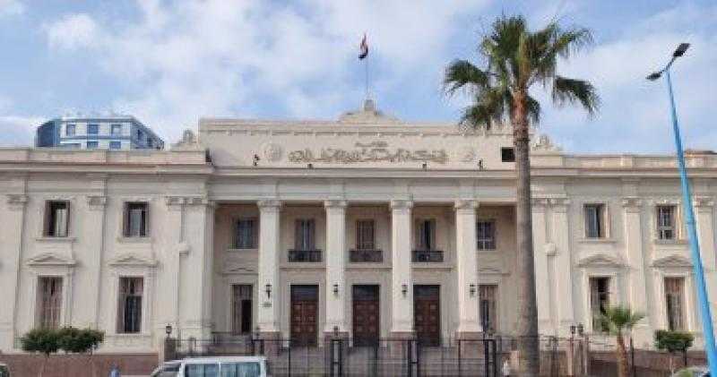 المشدد 5 سنوات لحارس عقار وسيدة بتهمة سرقة طالبة بالإكراه في الإسكندرية