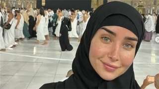 هنا الزاهد من أمام الكعبة: فيه حاجات جميلة مستنياني