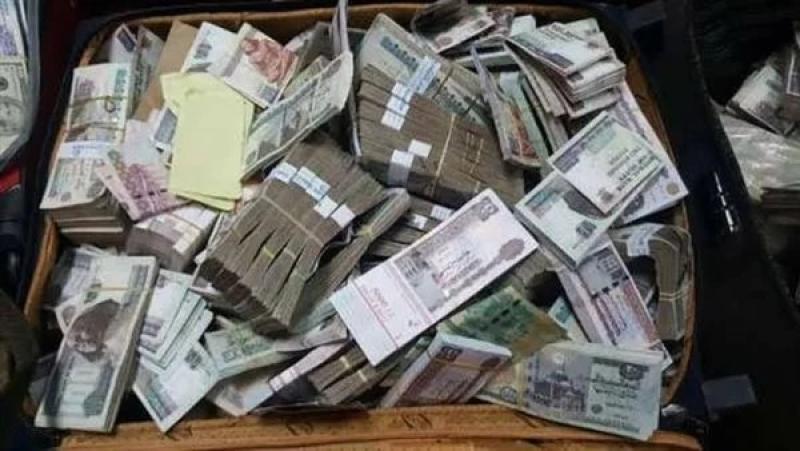 حكم رادع ضد 3 موظفين بالشركة القابضة للصناعات الغذائية