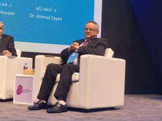دكتور أحمد زايد في ندوة ”معرض أبو ظبي الدولي للكتاب”: