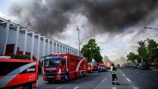 حريق في مصنع أسلحة وانتشار سحابة سامة بألمانيا