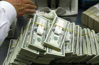 الدولار يواصل التراجع أمام الجنيه المصري