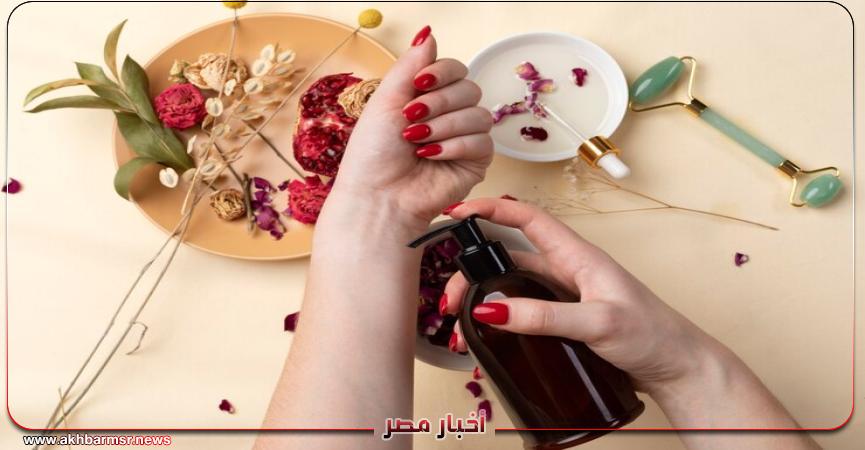 وصفات طبيعية مذهلة لترطيب اليدين وحمايتها من الجفاف في الشتاء