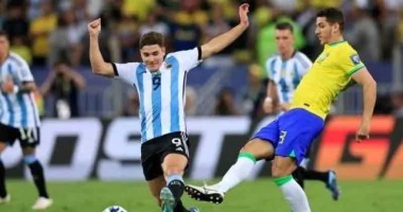 البرازيل تبحث عن فك العقدة أمام الأرجنتين بعد 16 عامًا
