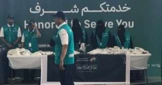 استقبال حافل وهدايا لحجاج ”التضامن” في المدينة المنورة