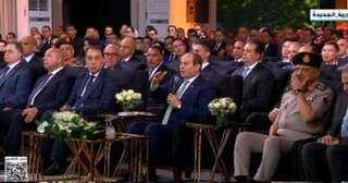 الرئيس السيسى: ليه ميتعملش مصنع لإنتاج لبن الأطفال فى مصر؟