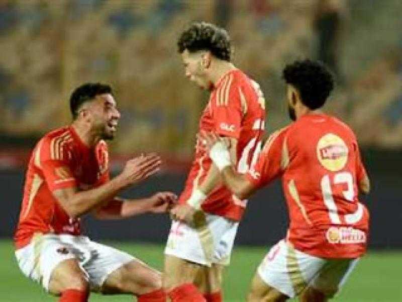 «عودة المنقذ وطعنة القائد».. كيف انقلب خط دفاع الأهلي في موسم «اللامنطق»؟