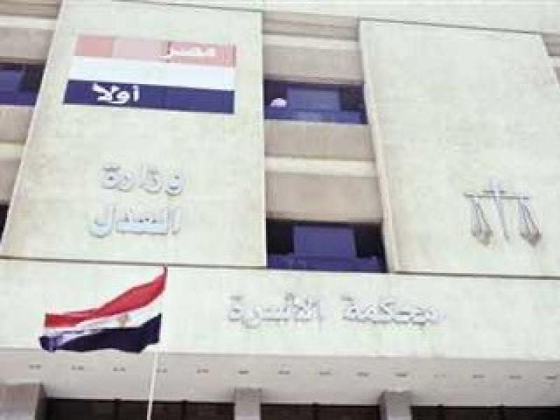 زوجي شايف مرات أخوه مراته الحقيقية وبيفضفضلها بكل حاجة!”.. زوجة تطلب الخلع