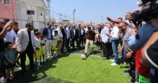 وزير الشباب يتحدى محافظ دمياط فى مباراة ”ضربات جزاء”