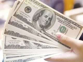 الدولار يقفز أمام الجنيه.. تعرف على سعره في البنك الأهلي اليوم الخميس