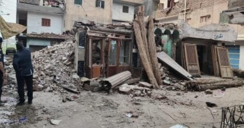 مصرع شخص فى انهيار عقار من 3 طوابق بكفر الشيخ