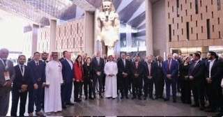 وزير البترول يقود جولة لكبار ضيوف منتدى مصر للتعدين بالمتحف المصري الكبير