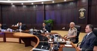 رئيس الوزراء يوجه بمراجعة المنشآت الحكومية والمعدات المستخدمة بسبب الحرارة