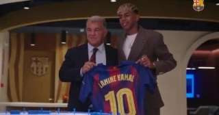 برشلونة يعلن تمديد عقد لامين يامال حتى 2031