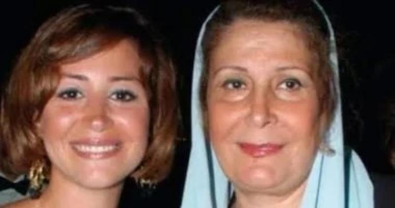 أشرف زكي ينفى وفاة الفنانة زيزى مصطفى والدة منة شلبي