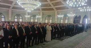 وصول رئيس الوزراء مسجد الشرطة للمشاركة فى جنازة الراحل على المصيلحى