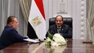 الرئيس السيسي يبحث مع محافظ البنك المركزي مؤشرات الاقتصاد وجهود جذب الاستثمارات الأجنبية