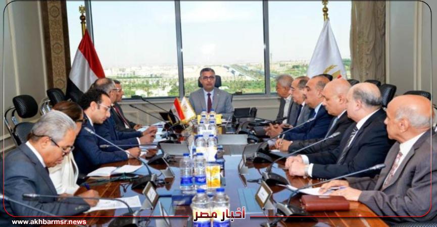 وزير التموين يشعل حركة الأسواق: زيادة ضخ السلع الغذائية يوميًا بالمجمعات الاستهلاكية