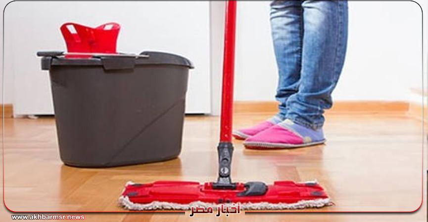 انسكب الزيت في المطبخ؟ ولا يهمك.. طرق سهلة وذكية لتنظيفه بدون ما تتعبي!