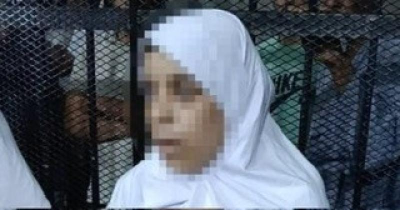 بدء أولى جلسات محاكمة المتهمة بقتل زوجها وأطفاله الـ6 بالمنيا