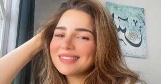 مي عز الدين تشيد بإطلالة ياسمين صبرى.. والأخيرة: حبيبتى يا أجمل مي