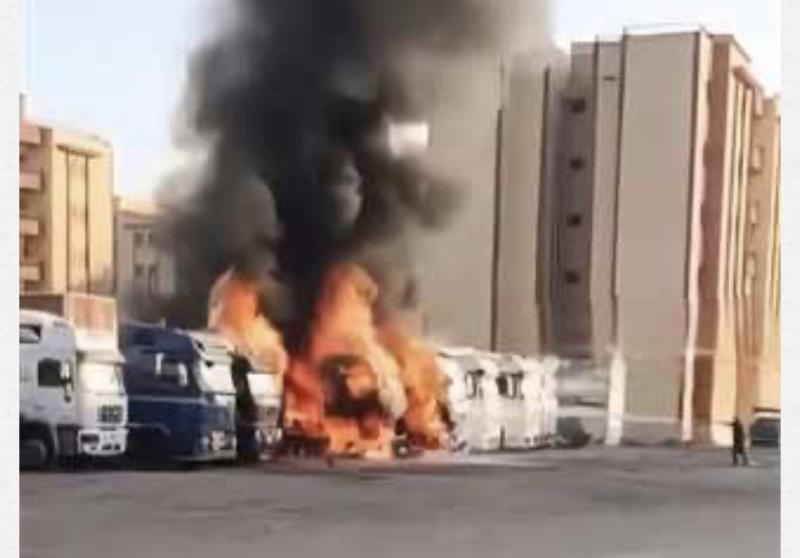 حادث صادم بالتجمع الأول.. “مزاح أطفال” ينتهي بتفحم سيارات وضبط الجناة