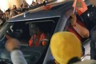 كشف حقيقة فيديو مثير يظهر الملك محمد السادس يحتفل مع المواطنين بعد فوز المغرب بكأس العالم للشباب.