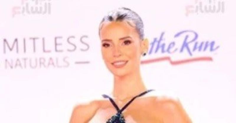 أبرز النجوم وأبنائهم على ريد كاربت الجونة.. آخرهم إيمان العاصى وابنتها