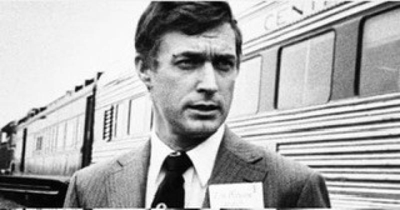 ملياردير منعزل ووريث عائلة مصرفية.. من هو صديق ترامب المتبرع للبنتاجون؟