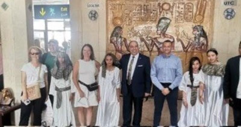 استعدادات مكثفة واستقبال مشرف لضيوف ظاهرة تعامد الشمس بمطار أبو سمبل