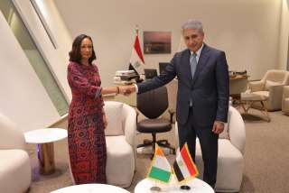 وزير السياحة والآثار يستقبل وزيرة الثقافة بجمهورية كوت ديفوار خلال زيارتها الحالية لمصر للمشاركة في حفل افتتاح المتحف المصري الكبير لبحث تعزيز التعاون في المجالات ذات الاهتمام المشترك