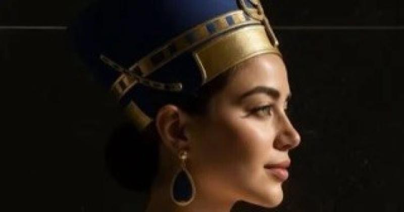 شاهد يارا السكري على طريقة نفرتيتي فى أحدث ظهور لها