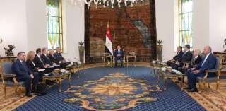 الرئيس السيسى: ما تتمتع به مصر من استقرار رغم تحديات المنطقة جاذب للاستثمار