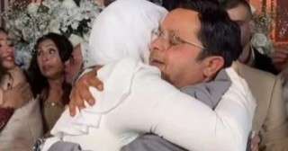 محمد هنيدى.. ”أبو العروسة” المحتفظ بروح الشباب