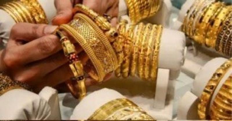 تفسير حلم الذهب.. الشراء خير ورزق والعثور عليه فرج قريب