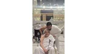 فاروق وأحمد فلوكس يؤديان مناسك العمرة في أحدث ظهور لهما. فاروق وأحمد فلوكس يؤديان مناسك العمرة في أحدث ظهور لهما.