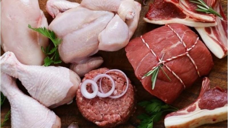 تراجع جديد في أسعار اللحوم والدواجن بمصر بنسبة 3.1% خلال نوفمبر وسط استمرار انخفاض التضخم