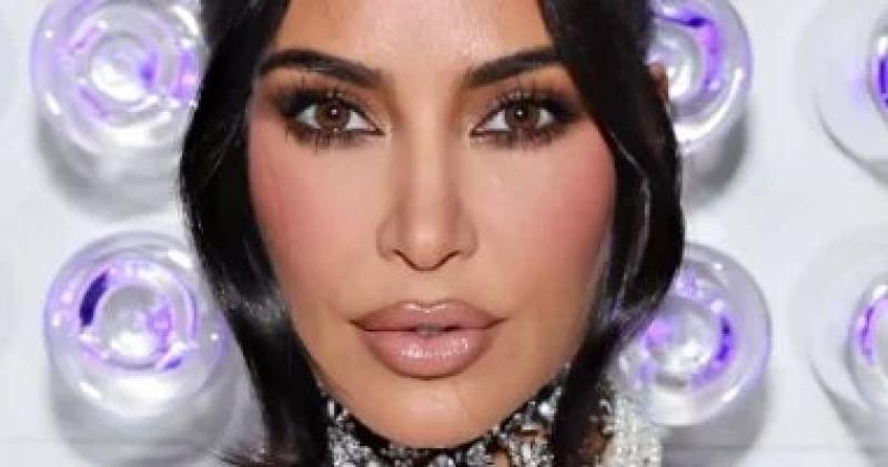 مكياج ليلة رأس السنة على طريقة كيم كارداشيان فى 5 خطوات