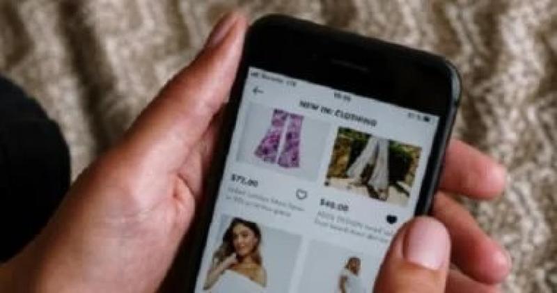 5 خطوات تساعدك تتحكمى فى إدمان الأونلاين شوبينج