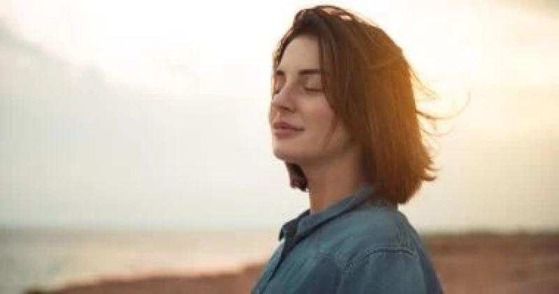 فن اللامبالاة.. 4 حيل نفسية تحقق لك السلام النفسى فى 2026