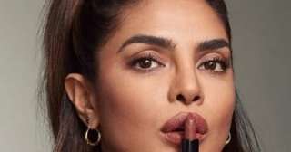 5 ألوان أحمر شفاه للبشرة الداكنة على طريقة بريانكا تشوبرا