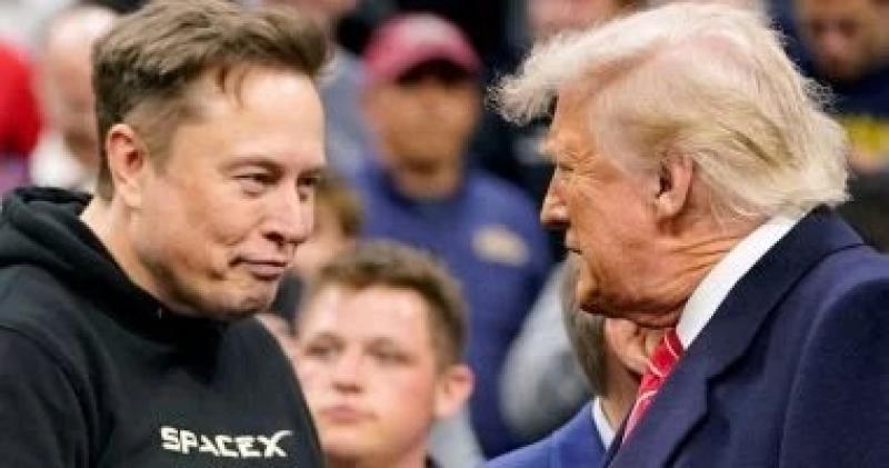 إيلون ماسك تناول العشاء مع ترامب وميلانيا بمارالاجو.. ما القصة؟